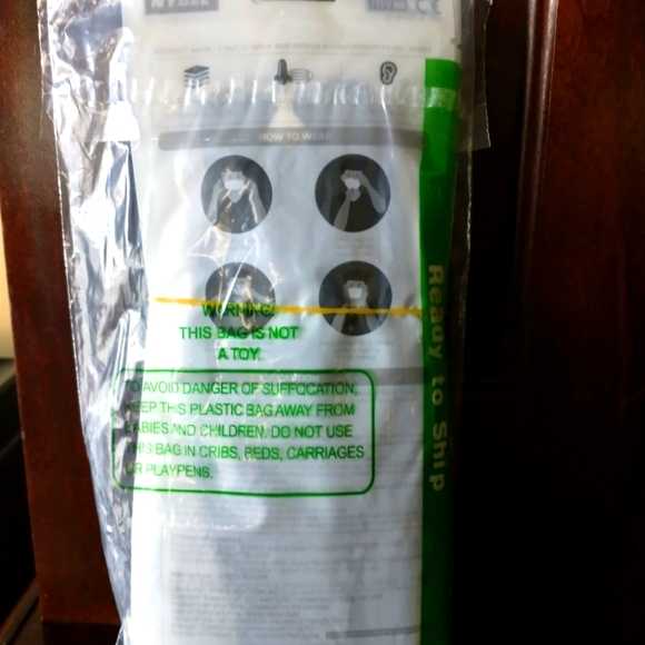 KF94 Black Disposable Protective 4 Layer Face Mask 10 PCS - Picture 2 of 3